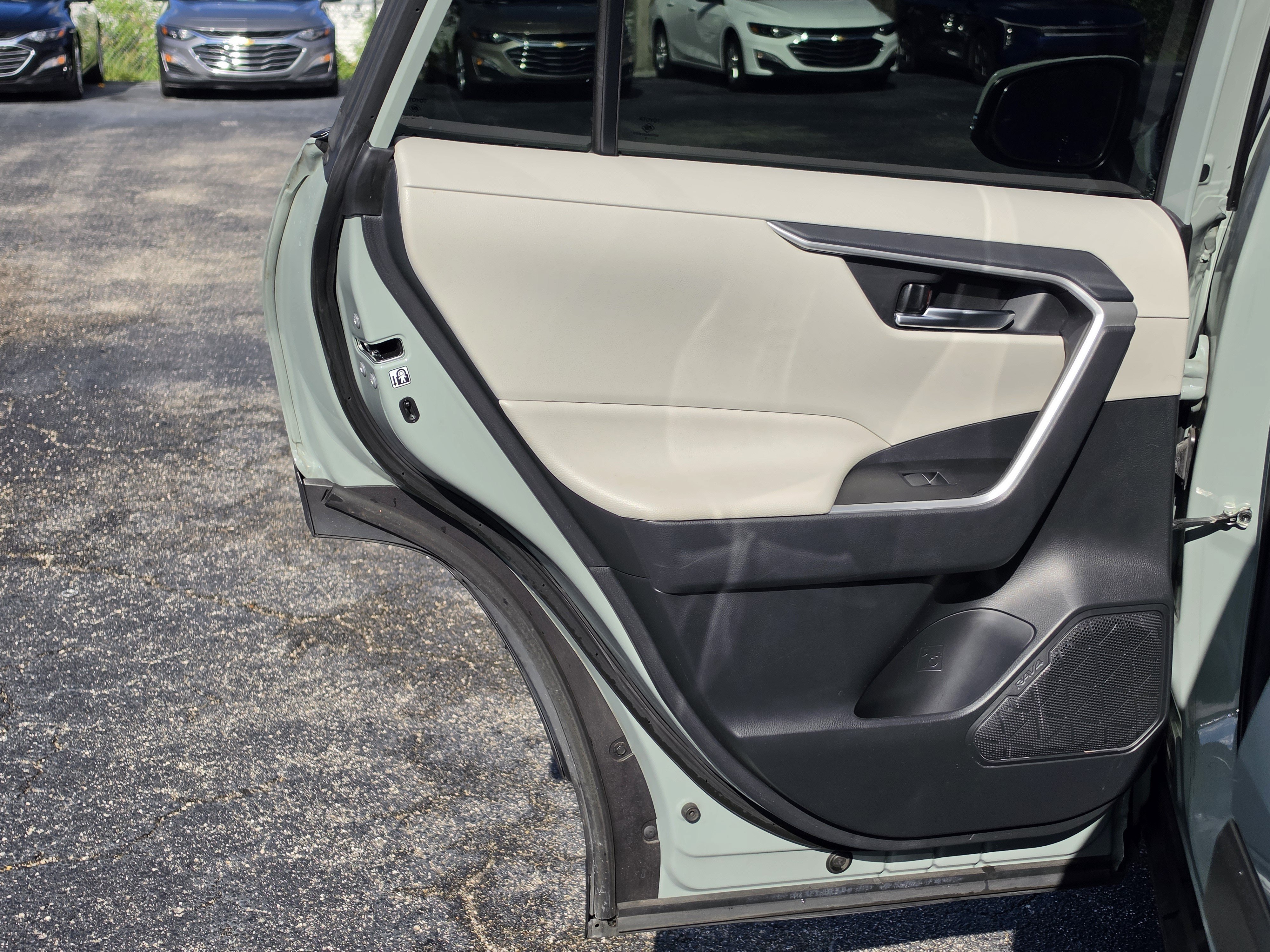 Used 2019 Toyota RAV4 XLE Premium w/ Advanced Technology Package FWD image 15