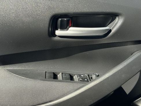 Certified 2021 Toyota Corolla LE w/ Carpet Mat Package (TMS) FWD image 22