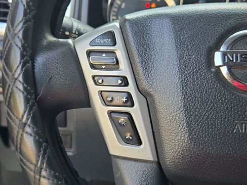 Used 2017 Nissan Titan SV image 13