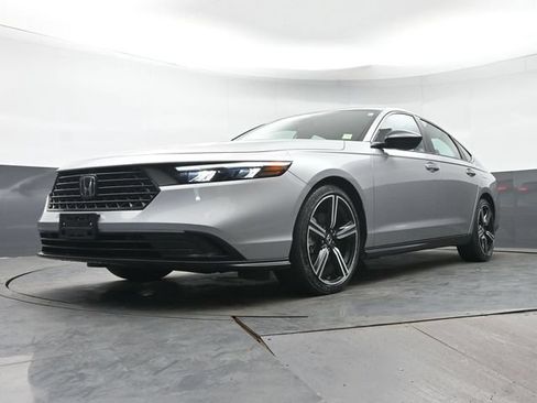 Used 2024 Honda Accord Sport image 25