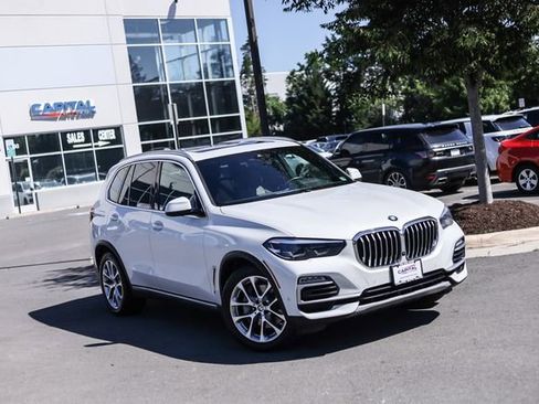 Used 2021 BMW X5 xDrive45e w/ Parking Assistance Package AWD/4WD image 2