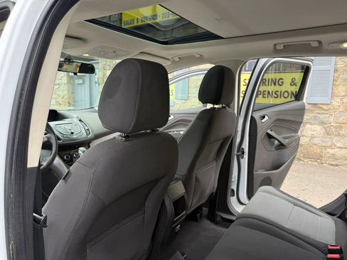 Used 2015 Ford Escape SE image 21