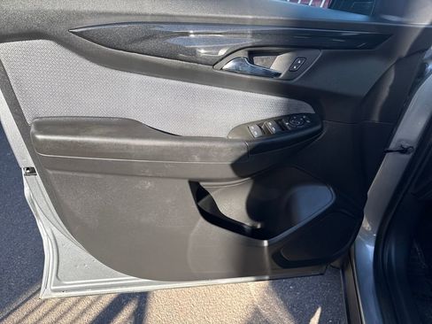 Used 2025 Chevrolet TrailBlazer LT w/ Driver Confidence Package image 10