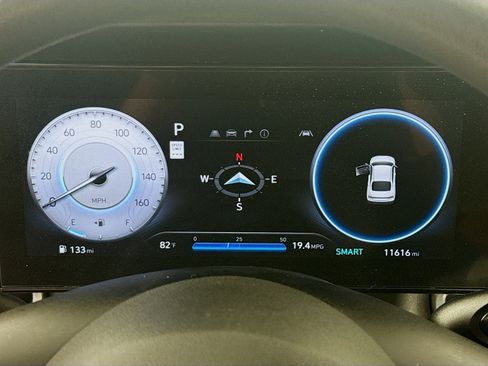 Used 2024 Hyundai Elantra SEL FWD image 16