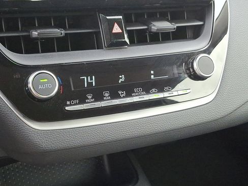 Certified 2025 Toyota Corolla LE image 15