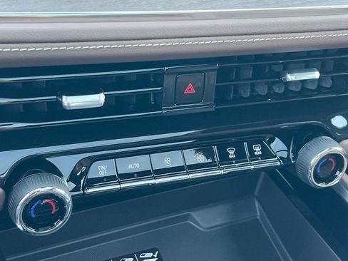 New 2026 Chevrolet Suburban High Country image 20