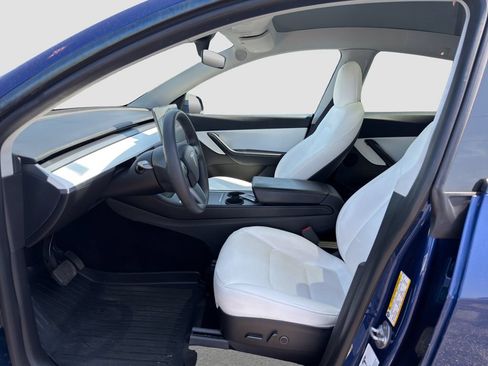 Used 2021 Tesla Model Y Long Range AWD/4WD image 9