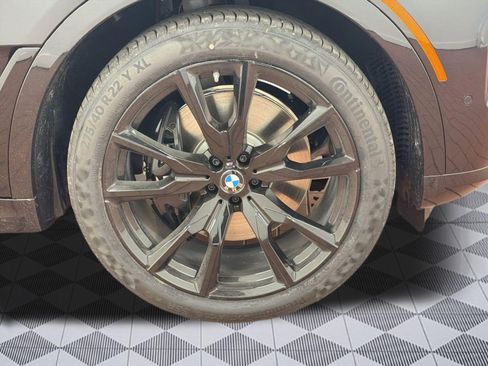 Used 2026 BMW X7 xDrive40i w/ M Sport Package image 11