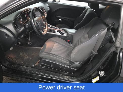 Used 2018 Dodge Challenger R/T image 4