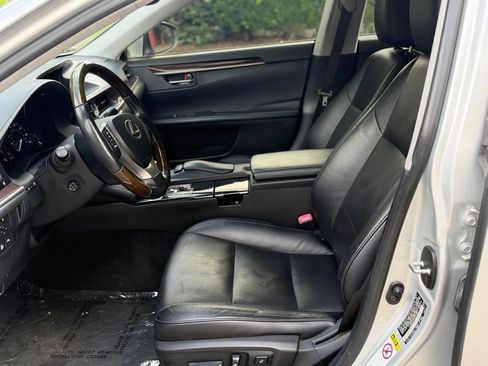 Used 2013 Lexus ES 350 w/ Luxury Pkg FWD image 9
