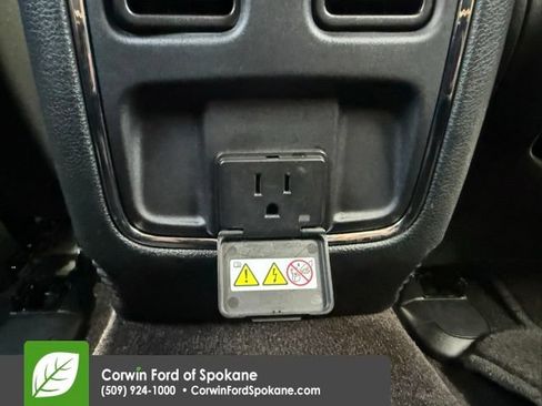 Used 2019 Jeep Grand Cherokee Altitude AWD/4WD image 13