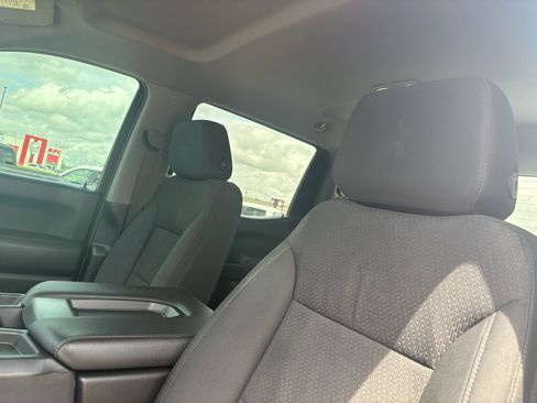 Used 2020 Chevrolet Silverado 1500 Custom w/ Custom Value Package image 22