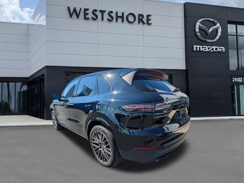 Used 2022 Porsche Cayenne Platinum Edition image 5