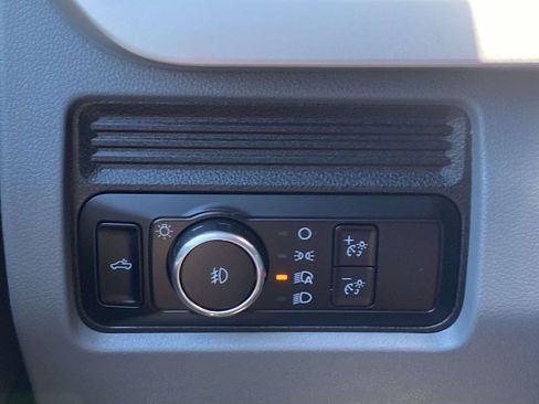 Certified 2023 Ford F250 XL w/ FX4 Off-Road Package AWD/4WD image 17