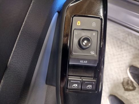 Used 2023 Volkswagen ID.4 Pro S RWD image 17