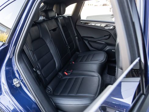 Certified 2026 Porsche Macan AWD/4WD image 40