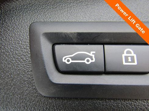 Used 2022 BMW X5 M w/ Competition Package 2 image 21