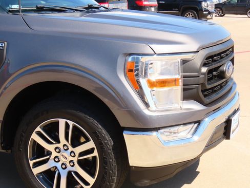 Used 2017 Ford F150 XLT w/ Equipment Group 302A Luxury image 6