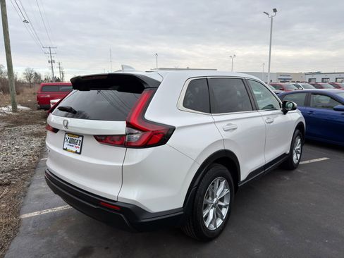 Used 2024 Honda CR-V EX image 6