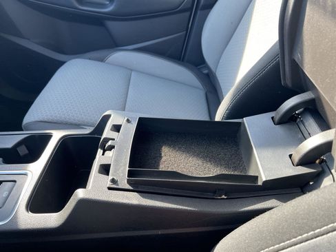 Used 2019 Ford Escape SE image 33