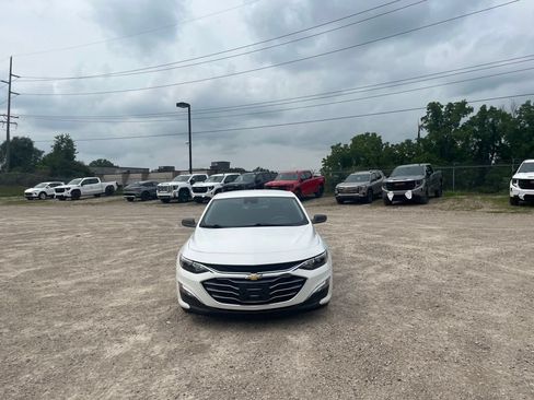 Used 2023 Chevrolet Malibu LS FWD image 3