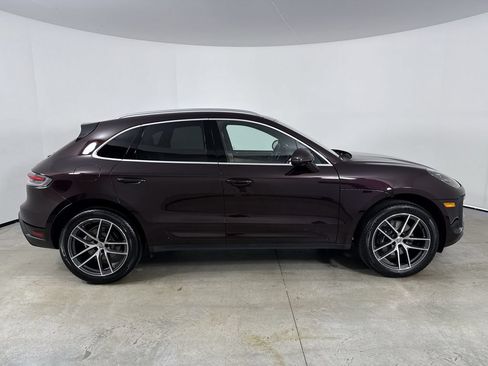 Certified 2026 Porsche Macan AWD/4WD image 8