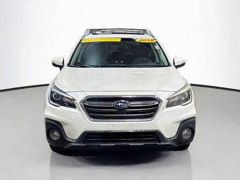 Used 2018 Subaru Outback 2.5i Limited AWD/4WD image 2