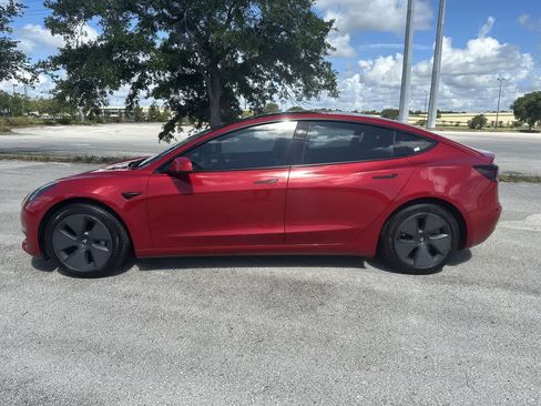 Used 2022 Tesla Model 3 RWD image 10