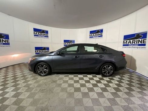 Used 2022 Kia Forte LXS image 13