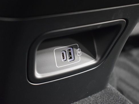 New 2025 Maserati Grecale Folgore image 24