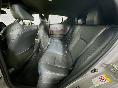 Used 2019 Toyota C-HR Limited image 28