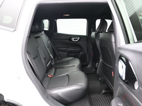 Used 2026 Jeep Compass Trailhawk AWD/4WD image 12