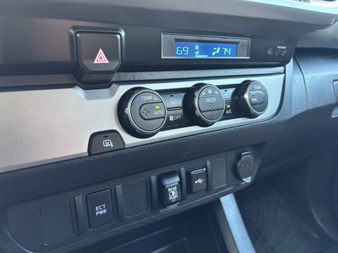 Used 2022 Toyota Tacoma SR5 image 36