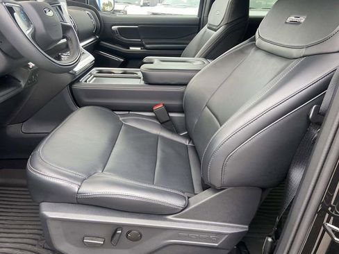 New 2025 Ford Expedition Platinum w/ Stealth Performance Package image 11