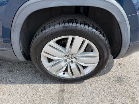 Used 2020 Volkswagen Atlas SE w/ Panoramic Sunroof Package FWD image 18