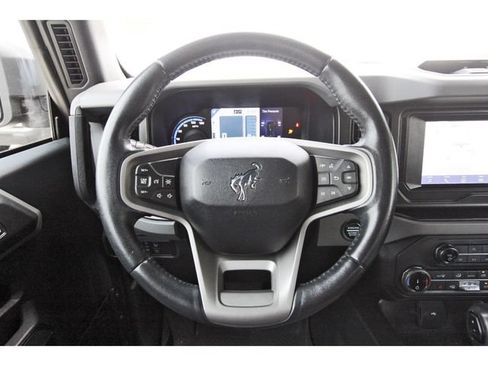 Used 2022 Ford Bronco Big Bend w/ Sasquatch Package AWD/4WD image 10