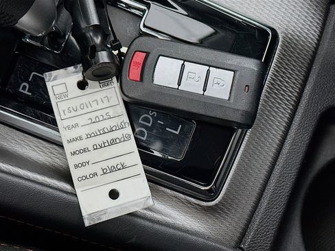 Used 2025 Mitsubishi Outlander Sport SE AWD/4WD image 25