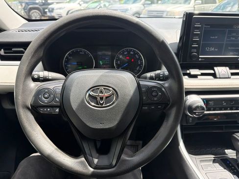 Used 2021 Toyota RAV4 XLE AWD/4WD image 15