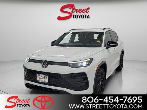 Used 2025 Volkswagen Tiguan SE R-Line AWD/4WD image 1