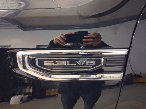 Used 2025 GMC Sierra 1500 SLT image 12