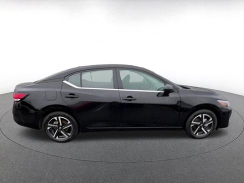 Used 2025 Nissan Sentra SV image 16