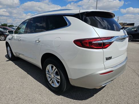 Used 2018 Buick Enclave Essence w/ Trailering Package AWD/4WD image 6