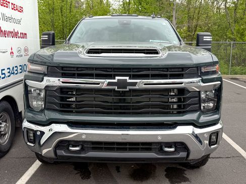 Used 2025 Chevrolet Silverado 2500 LT AWD/4WD image 9