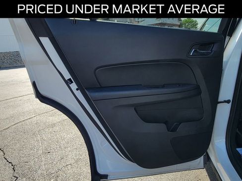 Used 2017 Chevrolet Equinox LT FWD image 12