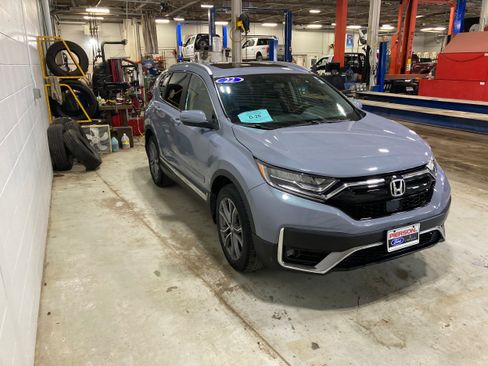Used 2022 Honda CR-V Touring image 3