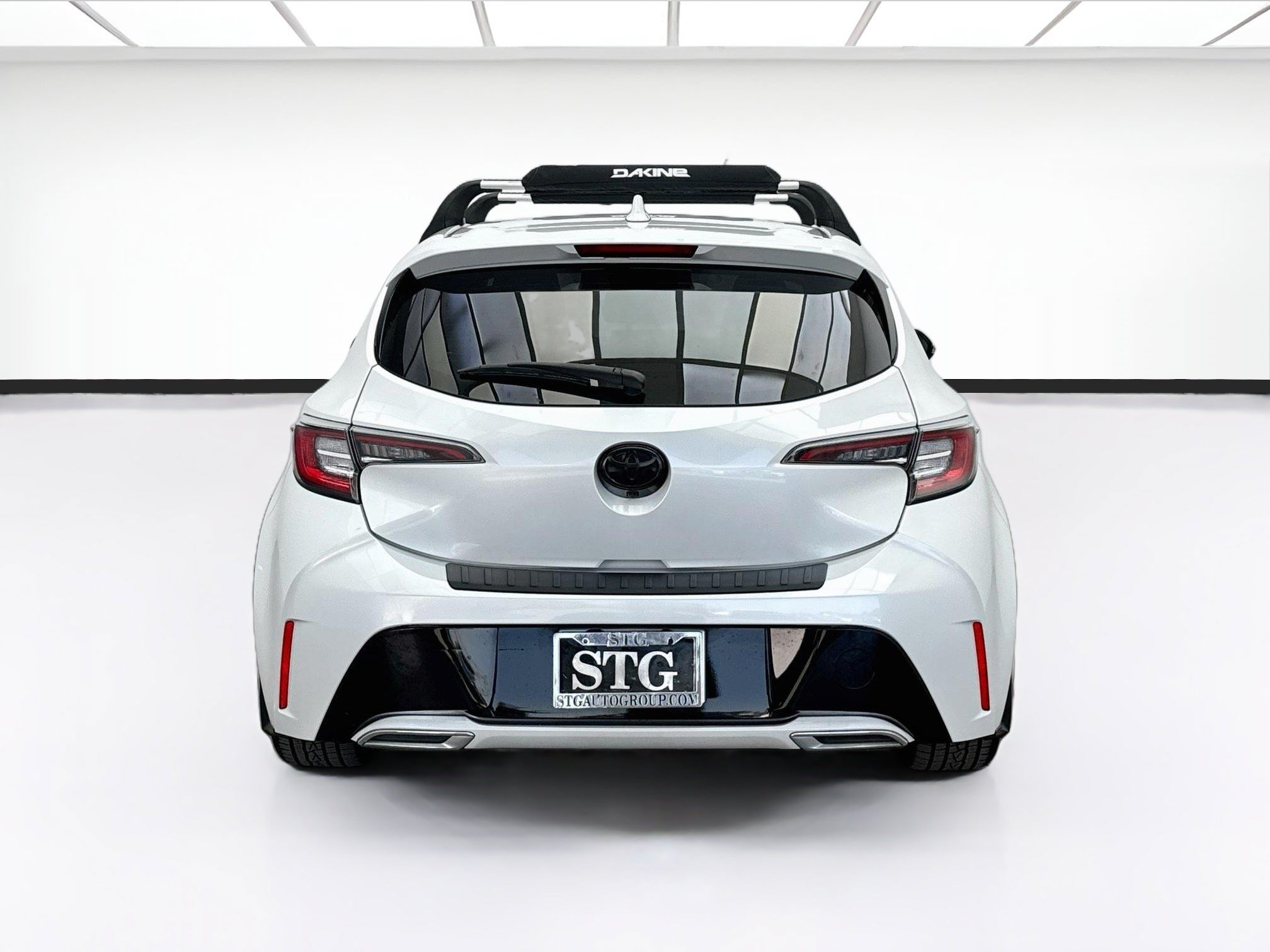 Used 2022 Toyota Corolla XSE FWD image 5
