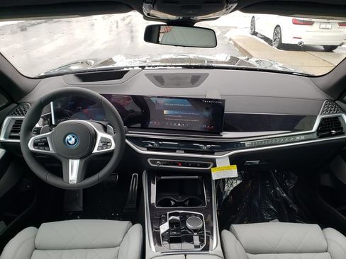 New 2026 BMW X5 xDrive50e w/ M Sport Package image 15