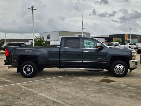 Used 2017 Chevrolet Silverado 3500 LTZ w/ Duramax Plus Package image 2