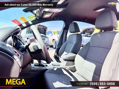 Used 2017 Chevrolet Cruze LT w/ RS Package FWD image 16