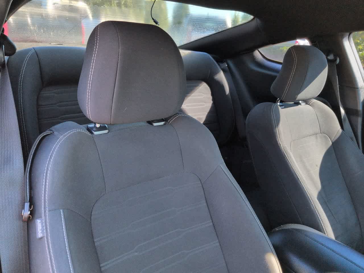 Used 2016 Ford Mustang Coupe RWD image 7